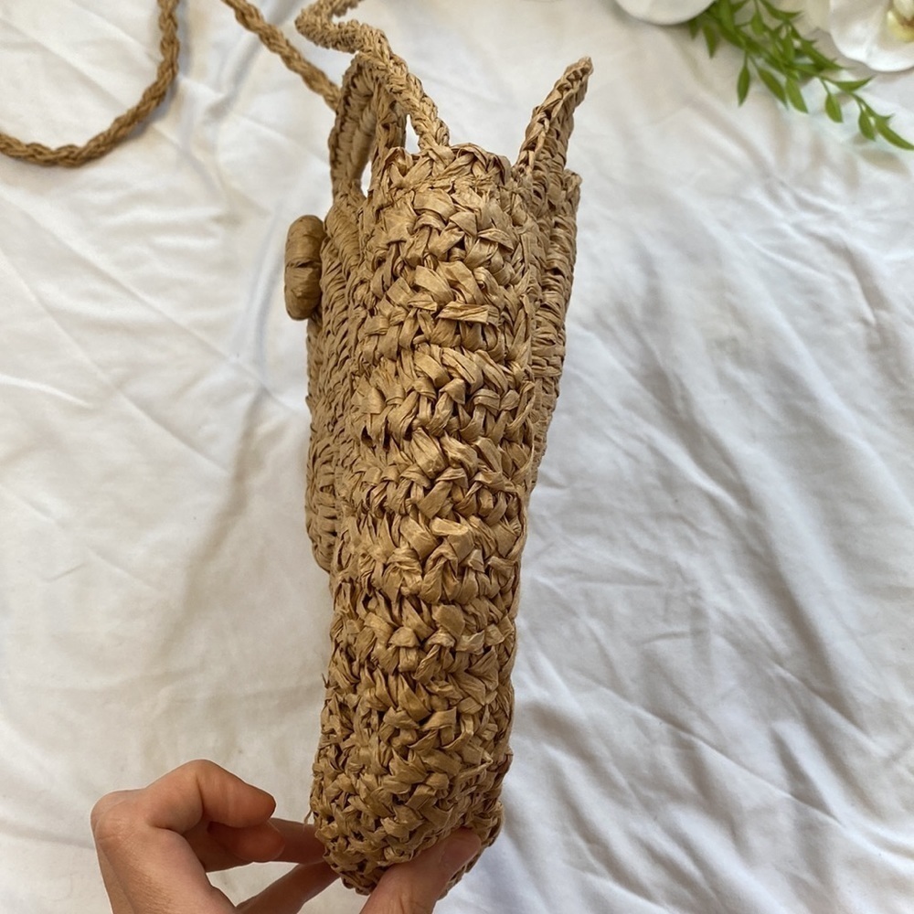 Classic Natural Raffia Straw Convertible Crossbody Bag - Picture 4 of 10